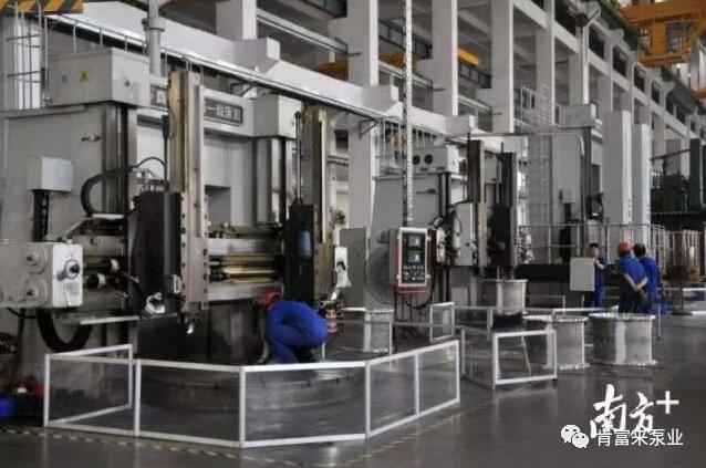 65年来,熊猫·体育-熊猫online(中国)一直专注于泵领域的研究和应用,图为熊猫·体育-熊猫online(中国)车间